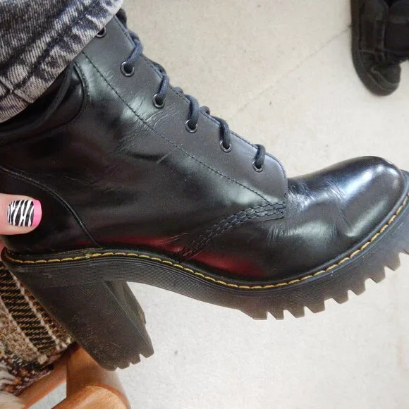 Doc Marten heeled boots - Picture 5 of 7